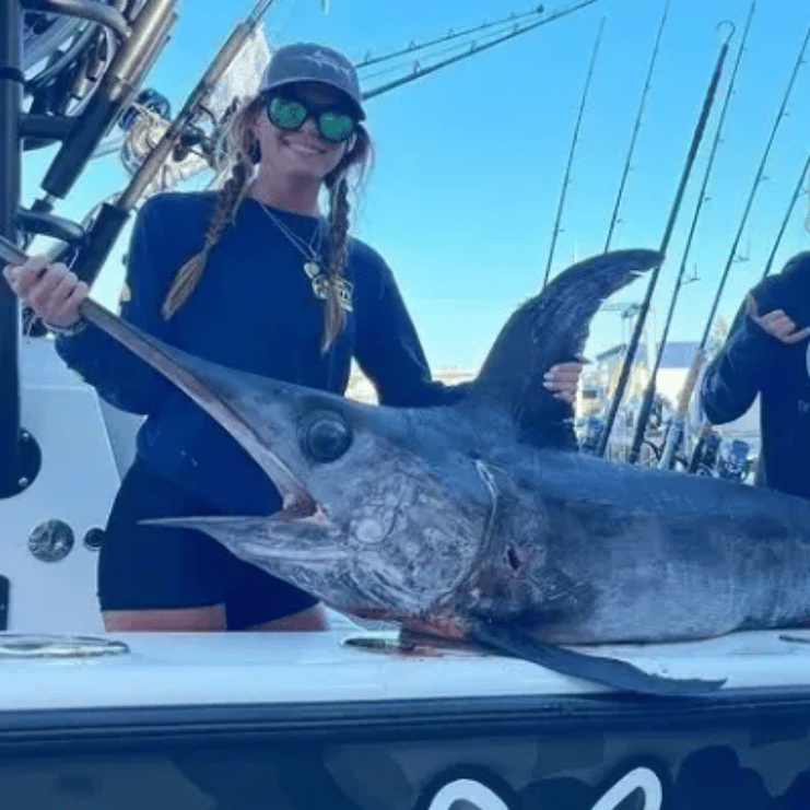 37-foot Freeman sportfishing vessel Tunnel Vision navigating offshore waters in Islamorada targeting sailfish and swordfish